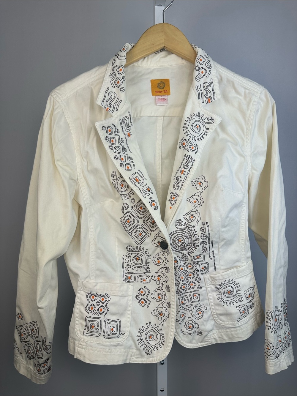 Maximalism white Blazer, whimsical Fall Layering